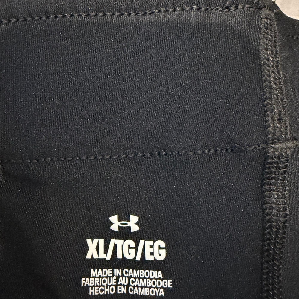 Under Armour 2 in 1 Women's Black Shorts - Picture 5 of 5